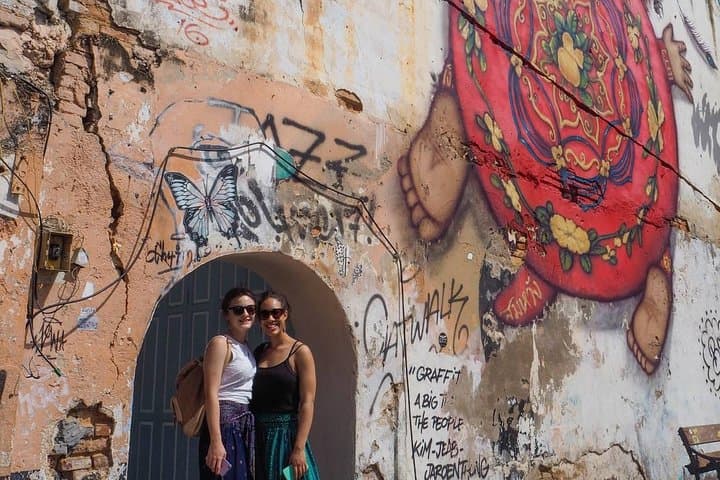 Full Day Real Phuket No-shopping Sightseeing Tour with Cocktail