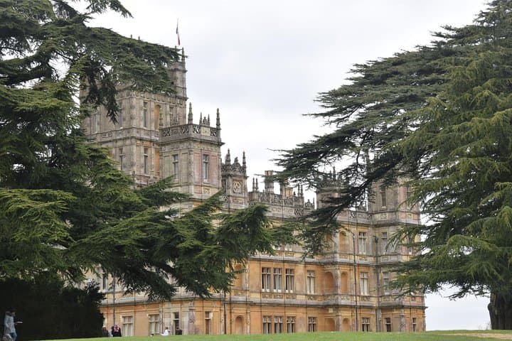 Downton Abbey and Village Small Group Tour