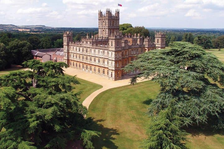 Downton Abbey and Village Small Group Tour