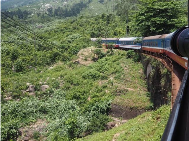 Hai Van Pass Horizons Photo Tour | Vietnam