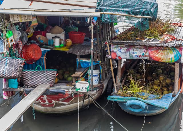 Saigon - The Rivers Edge photo tour