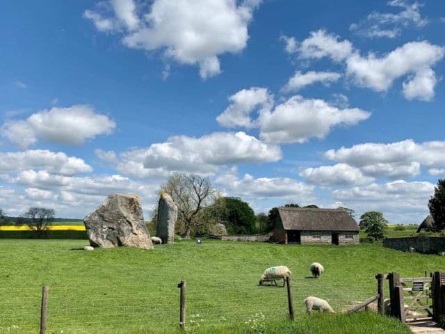 From London: Stonehenge & the Stone Circles of Avebury