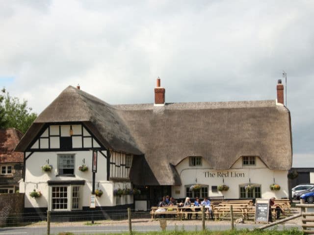 From London: Stonehenge & the Stone Circles of Avebury