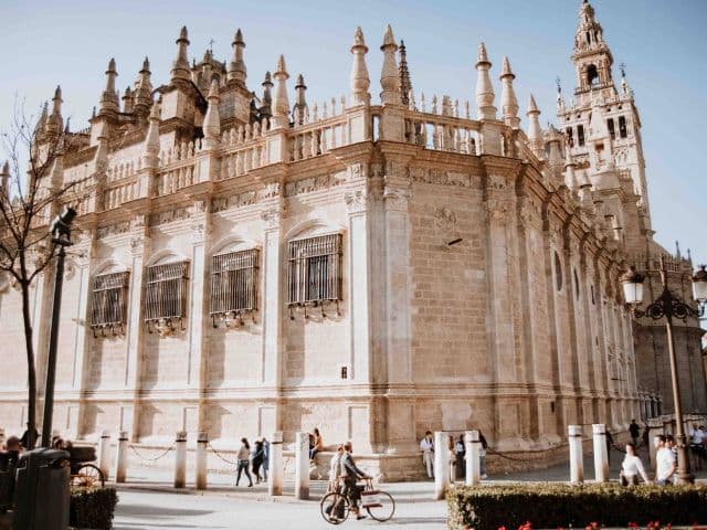 Giralda and Cathedral of Seville private tour