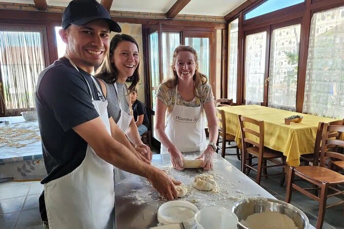 Amalfi Coast Cooking Class: Pasta, Mozzarella & Tiramisu with Wine