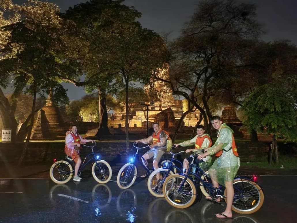 Ayutthaya Sunset Ride - Cycling through the ancient capital during sun