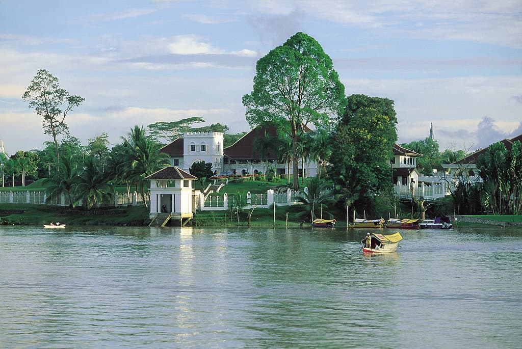 Borneo: Wildlife, Culture and Island retreat