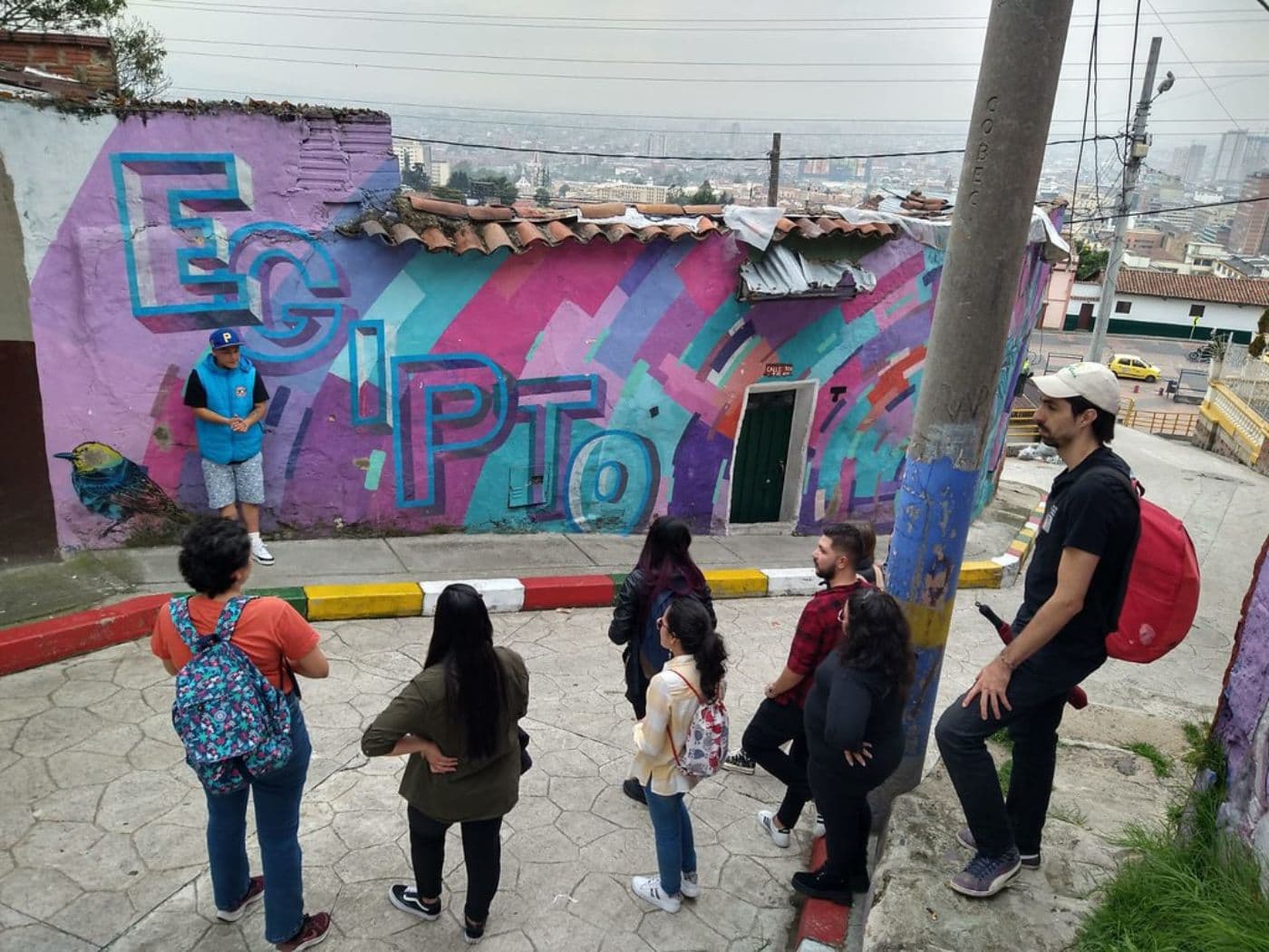 Breaking borders - Social Impact Graffiti tour | Bogotá