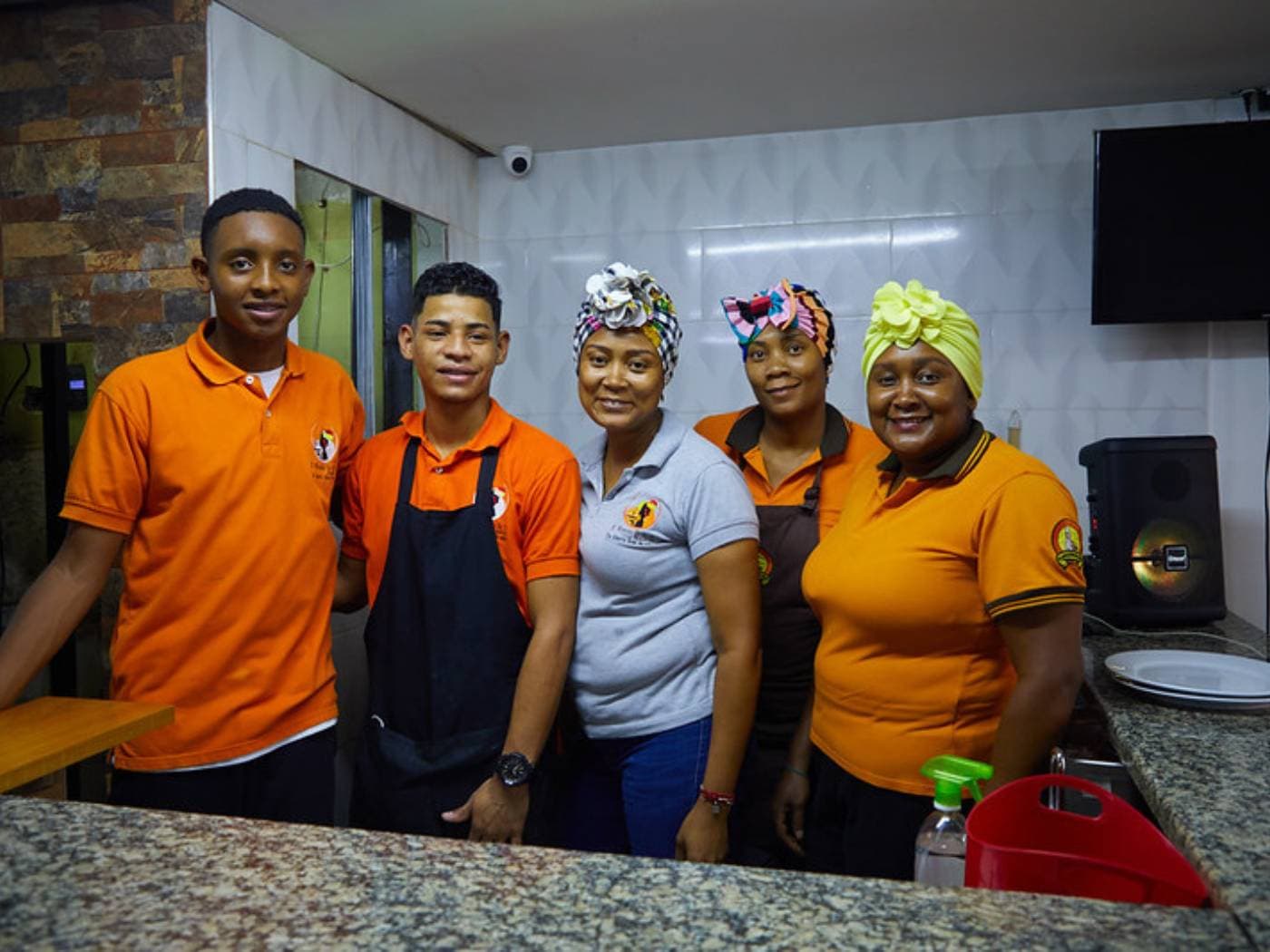 Moravia’s blooming, lunch with locals and capoeira experience | Medellín, Colombia