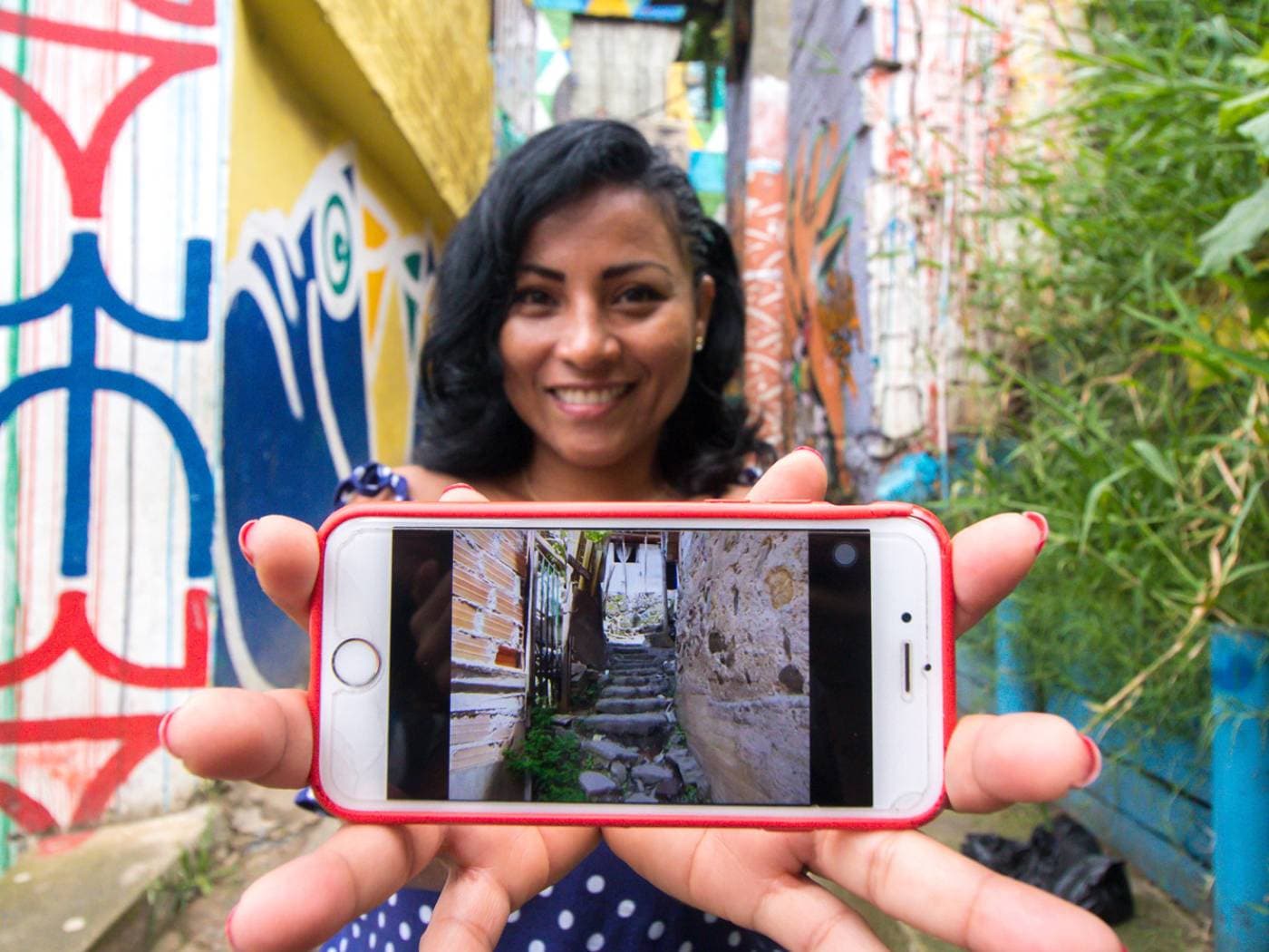 Moravia’s blooming, lunch with locals and capoeira experience | Medellín, Colombia