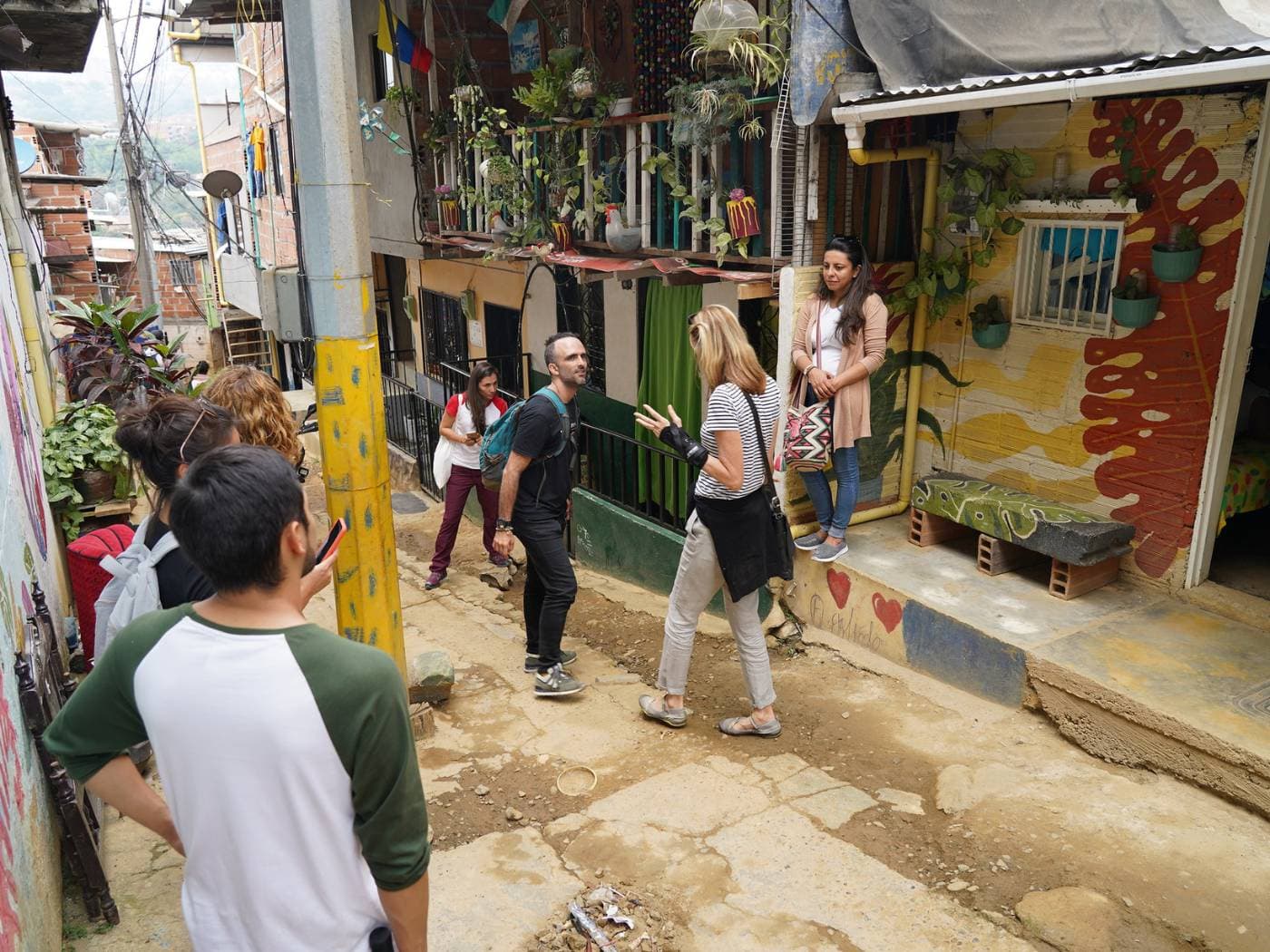 Moravia’s blooming, lunch with locals and capoeira experience | Medellín, Colombia