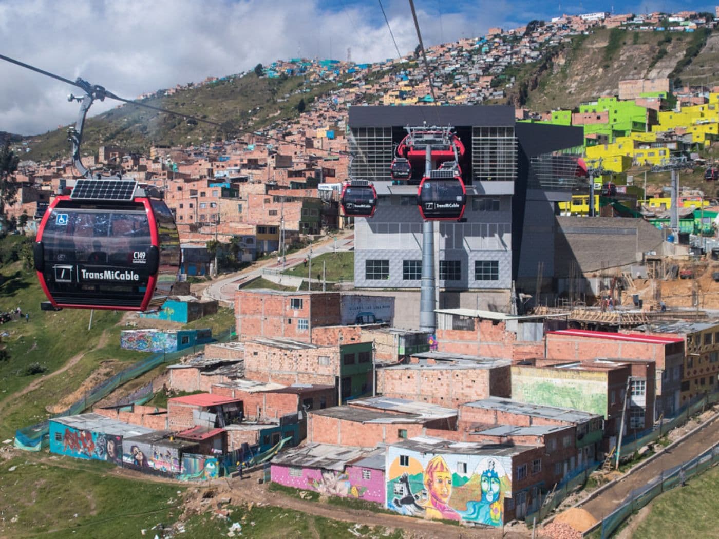 Urban Canvas: The Ciudad Bolívar Experience with silk-screen printing | Bogotá