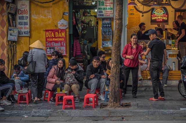 Hanoi Explorer Photo Tour
